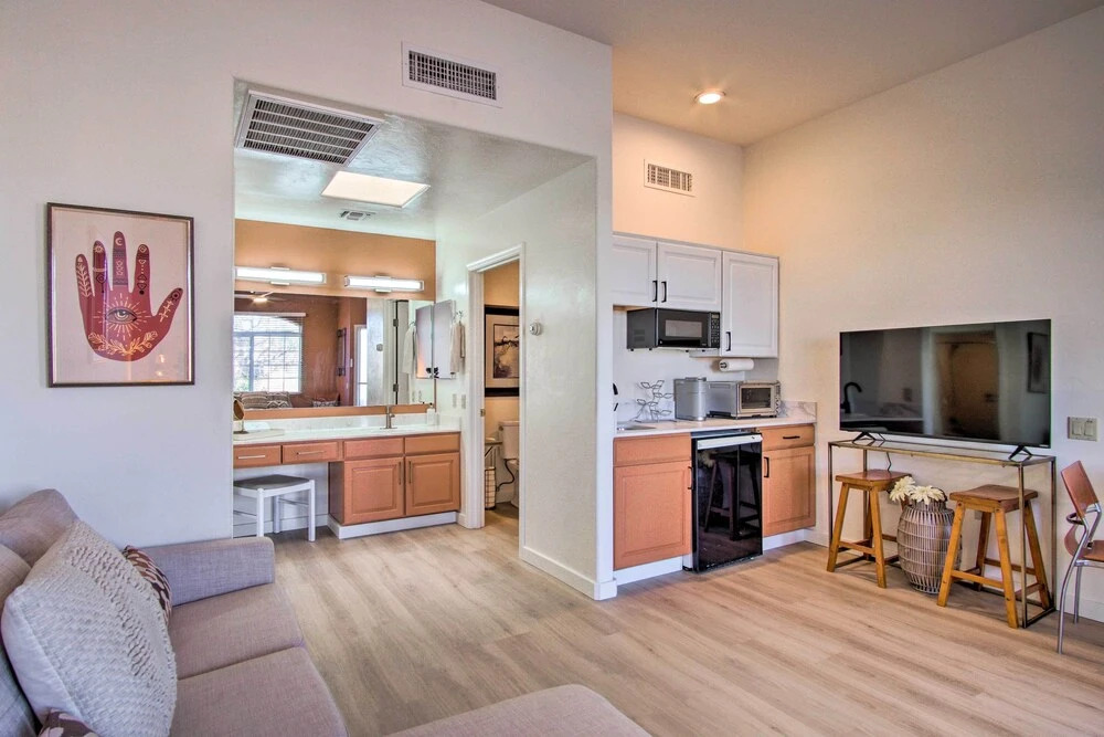 Green Valley Studio in 55+ Community!