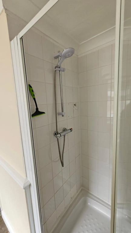 Sherwood Terrace 3 Bedroom 5 Single Beds Entire Property