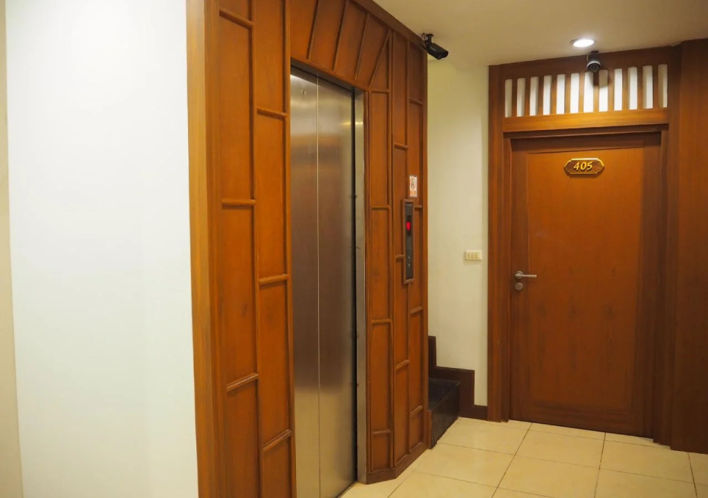Lotus Hotel Patong