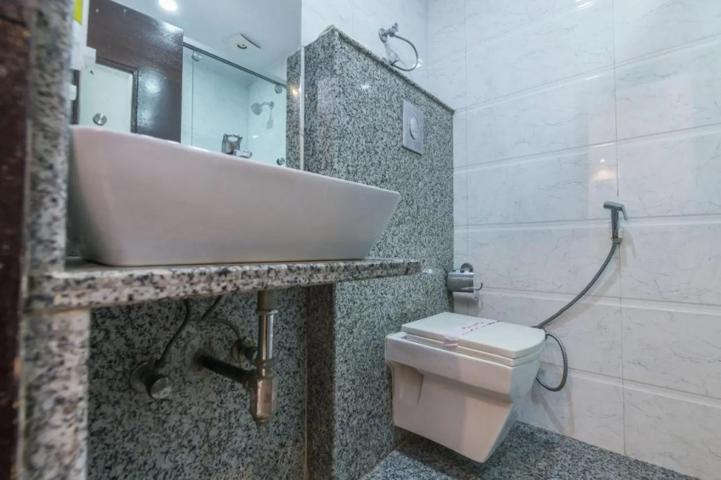Rupam Hotel - Air Purified comfort