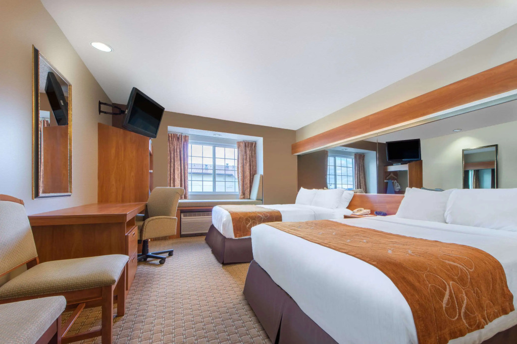 Microtel Inn & Suites