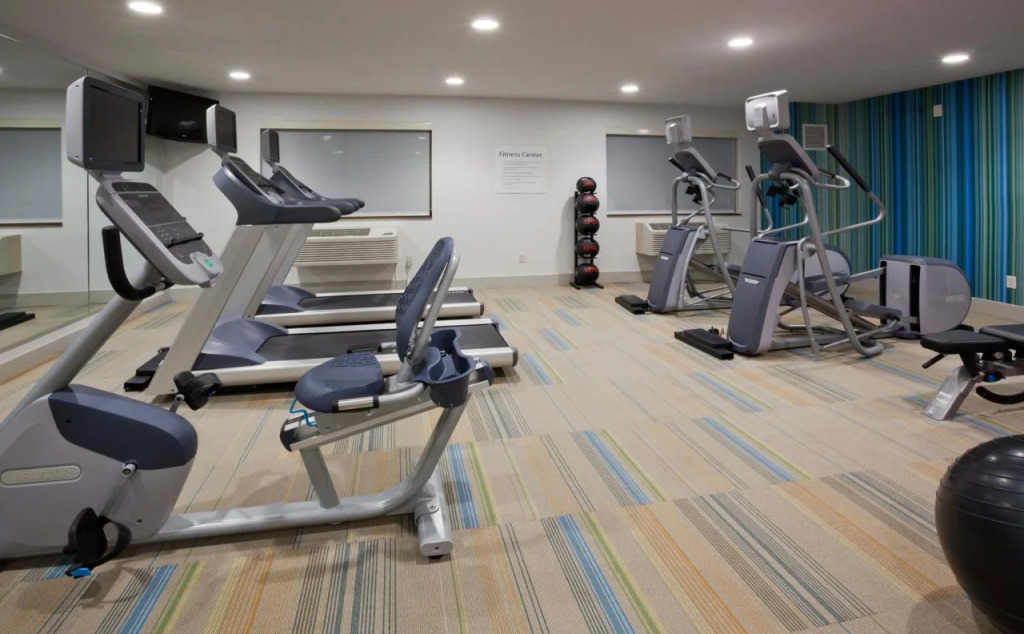 Holiday Inn Express & Suites West Memphis by IHG