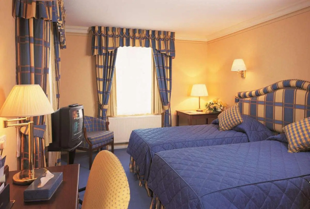 The George Hotel