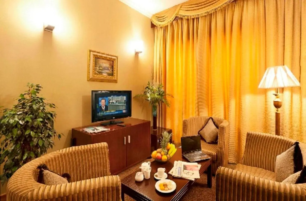 Sun & Sands Sea View Hotel
