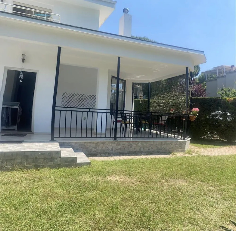 Durres 2-beds, Garden, Parking, 100m to Beach