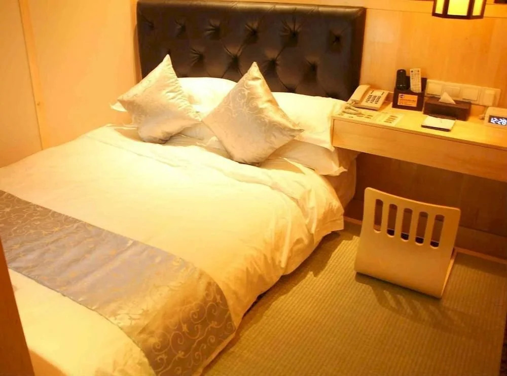 Libo Selected Hotels (Shanghai Wanda Plaza Tonghe New Village Subway Station Branch)