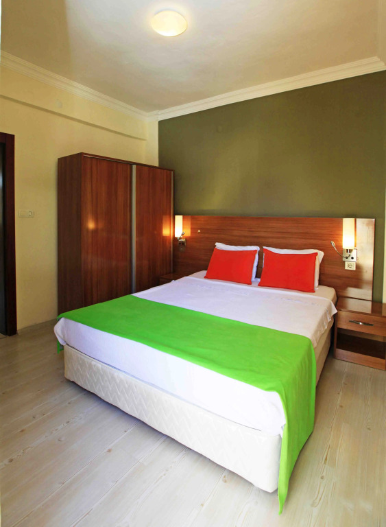 Sunlight Garden Hotel