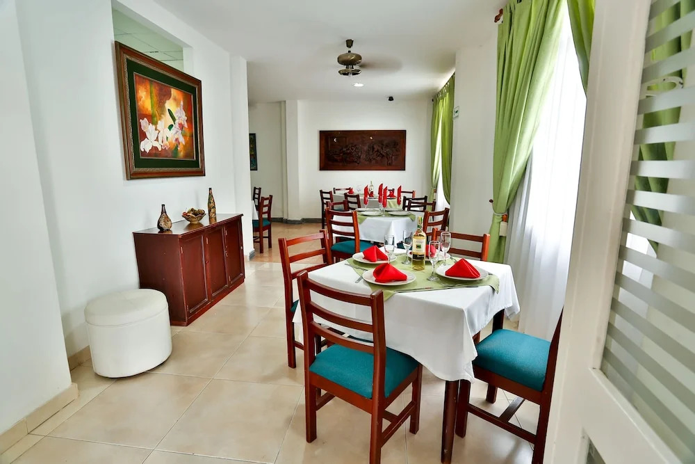 Casablanca Hotel, RestoBar, Catering, Eventos & Turismo en Garzón