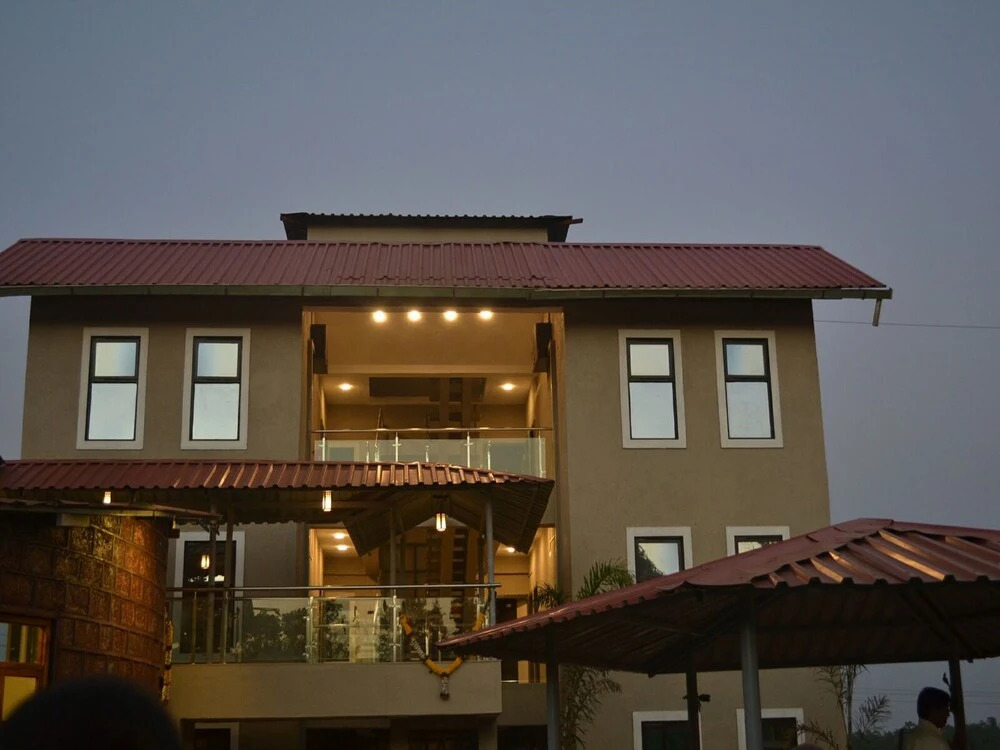 OYO 11898 Hotel Vhyomaan