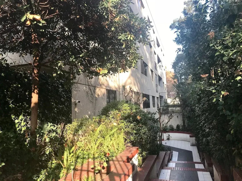Las Camelias cerca de Costanera Center