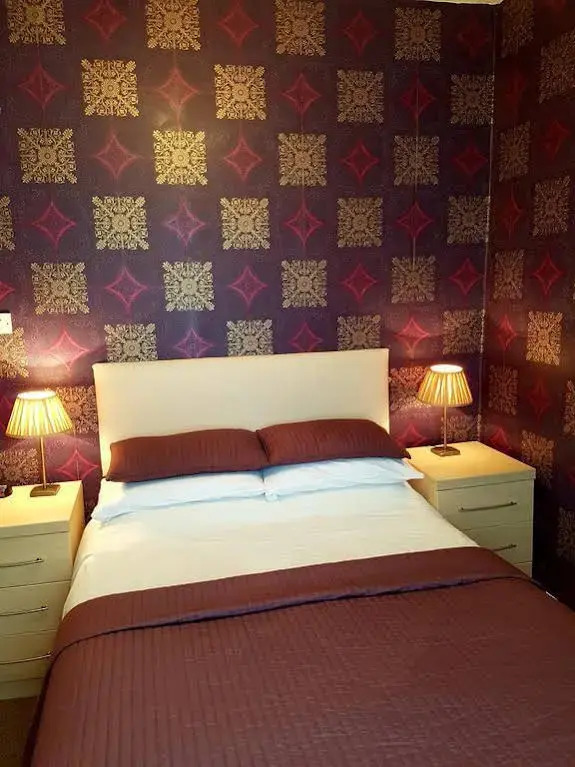 The Clovelly Hotel