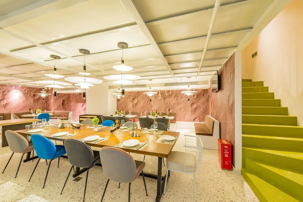Rezen Sunbow Hotel
