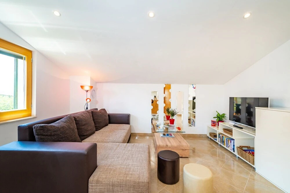A1 Beautiful apt W.magnificent View and Pool use
