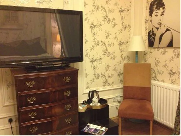 Victoria House B&B