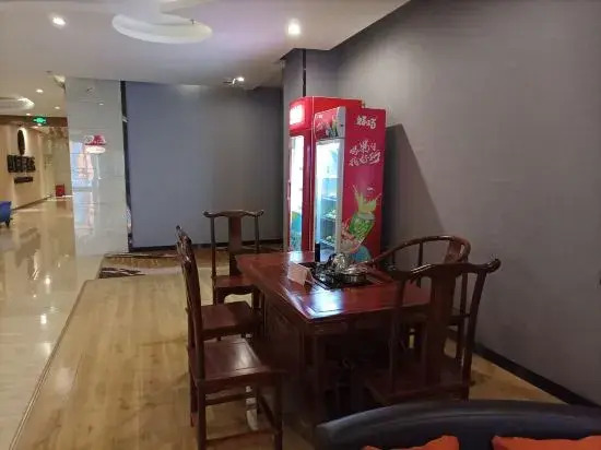 Ousiman   Hotel