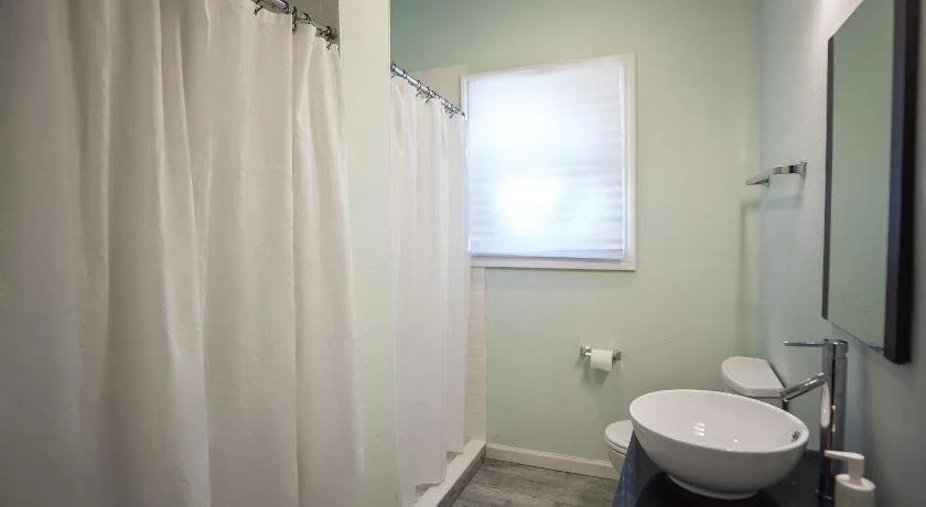 Wanderstay Houston Hostel
