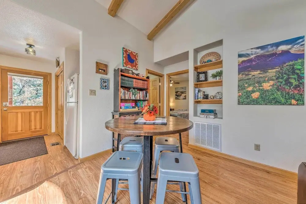 Charming 'coppertop' Cloudcroft Cabin: 3 Mi to Ski