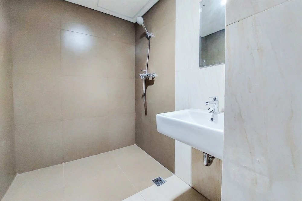 Spacious And Wonderful 1Br Tamansari Bintaro Mansion Apartment