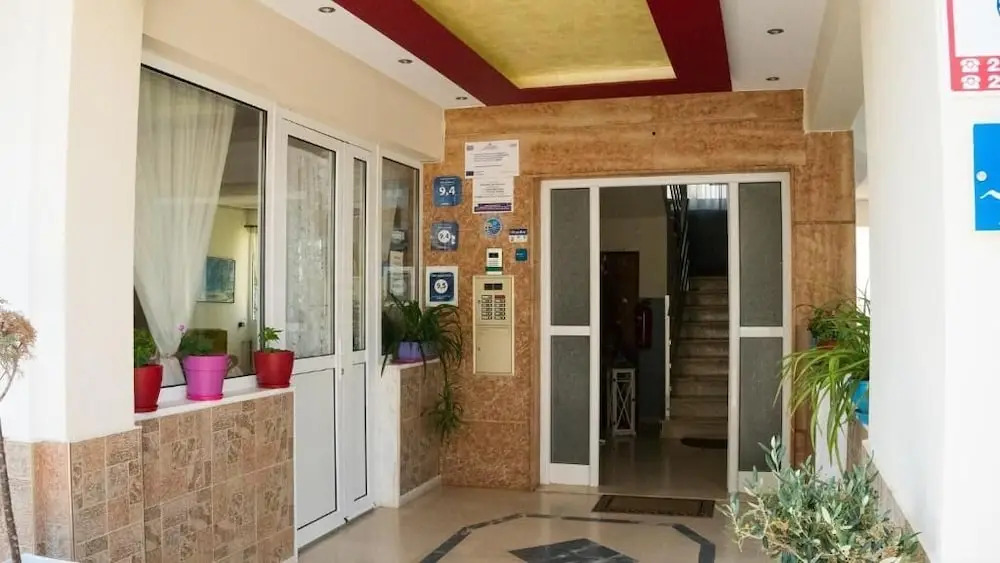 Niki Apartments