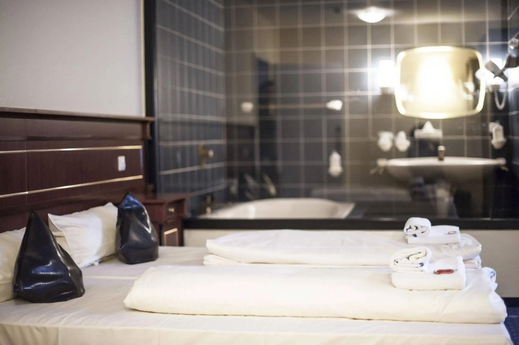 Stargaze Home Hotel