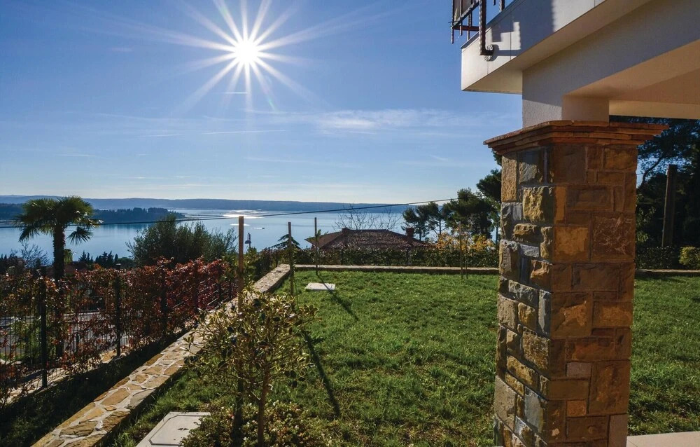 Nice Apartment in Portoroz With Wifi and 1 Bedrooms