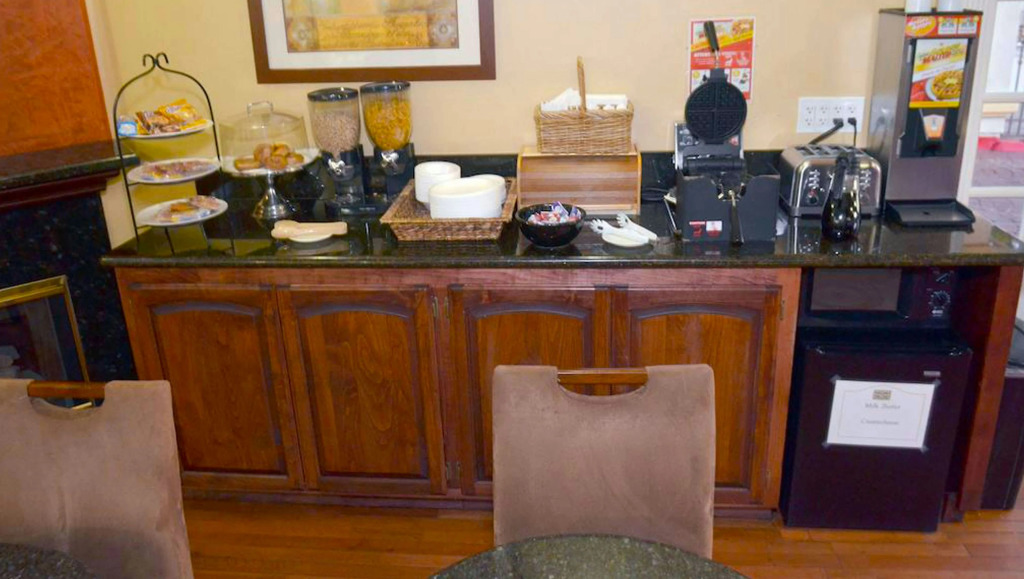 Dynasty Suites Hotel