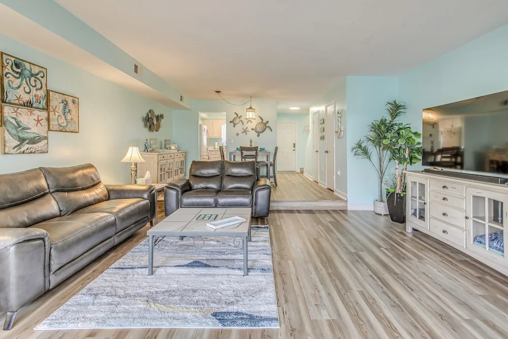 1 Mi to Ocean: North Myrtle Beach Townhome