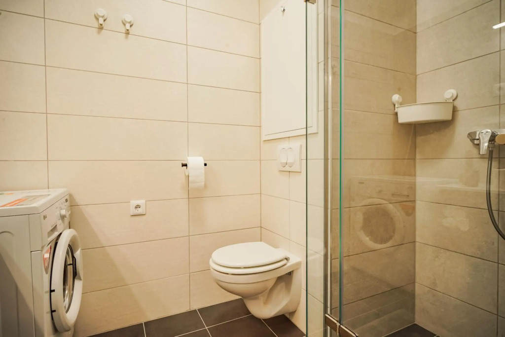 Central Apartment Budapest ~ Roof Terrace/AC/Indoor parking