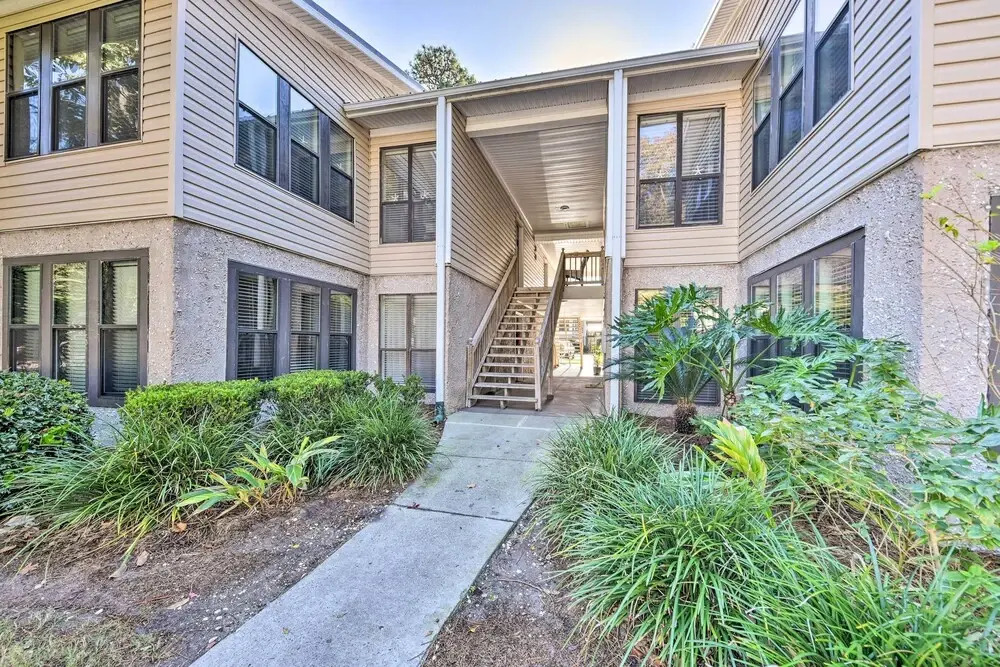 St Simons Island Condo Getaway: 2 Mi to Beach