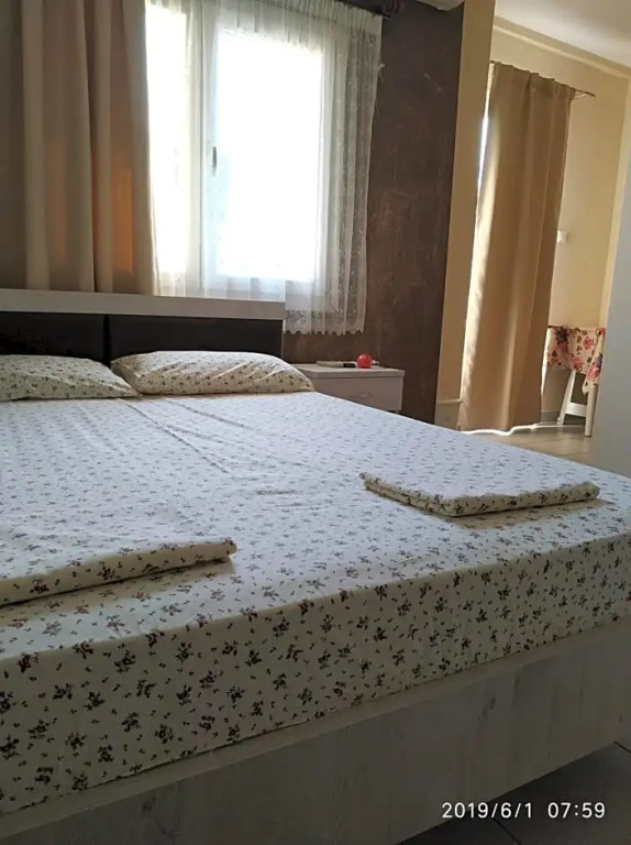 LAZAROS APARTMENTS