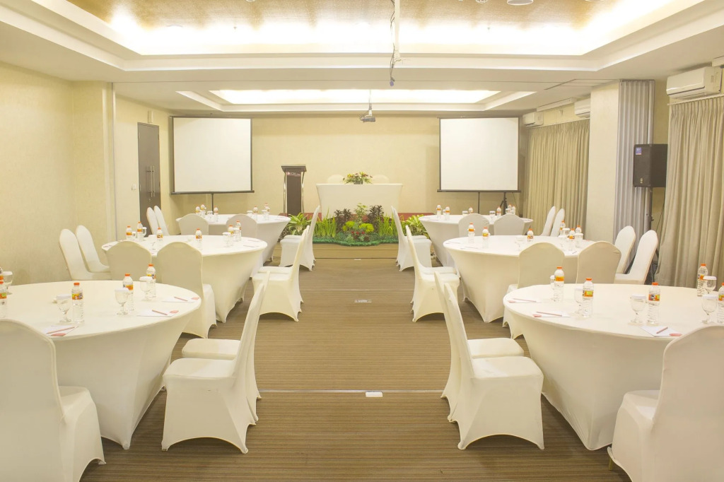 @Hom Platinum Gowongan