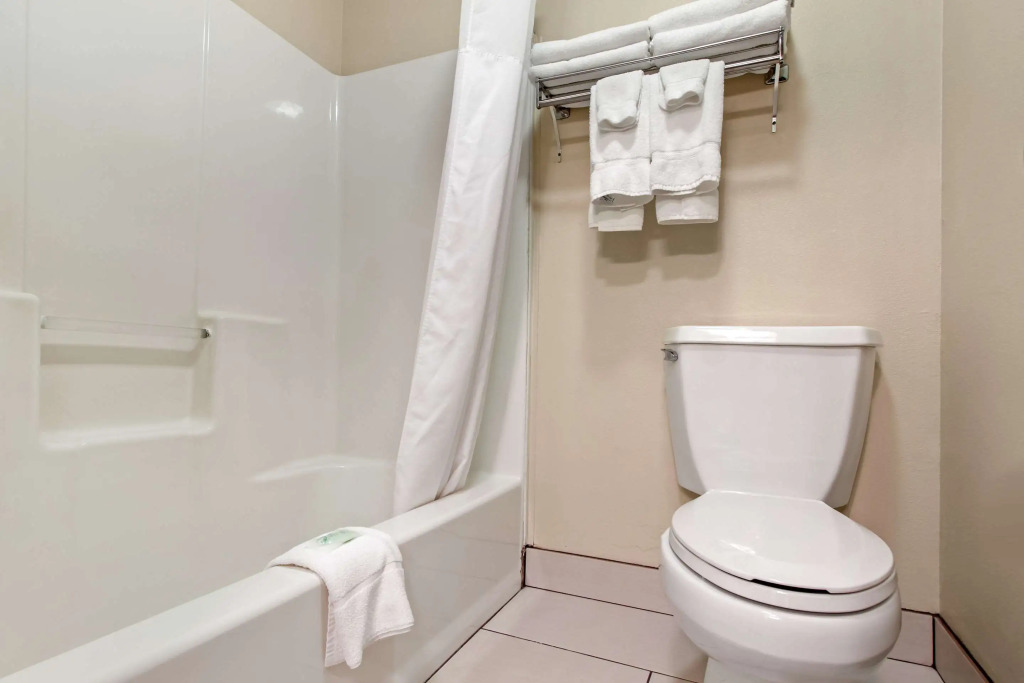 Quality Inn Hays I-70