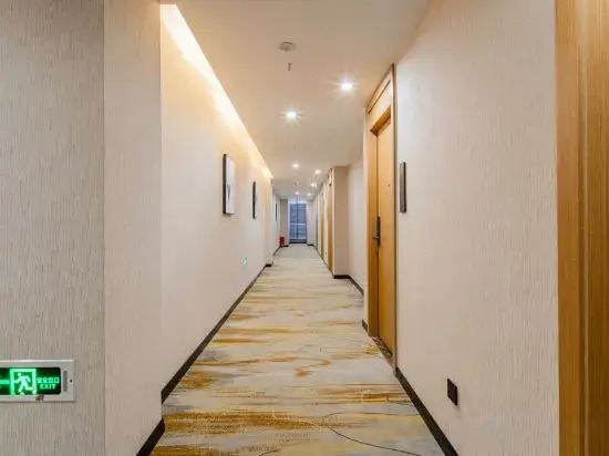 Berry Hotel Zunyi (Linda Sunshine City)