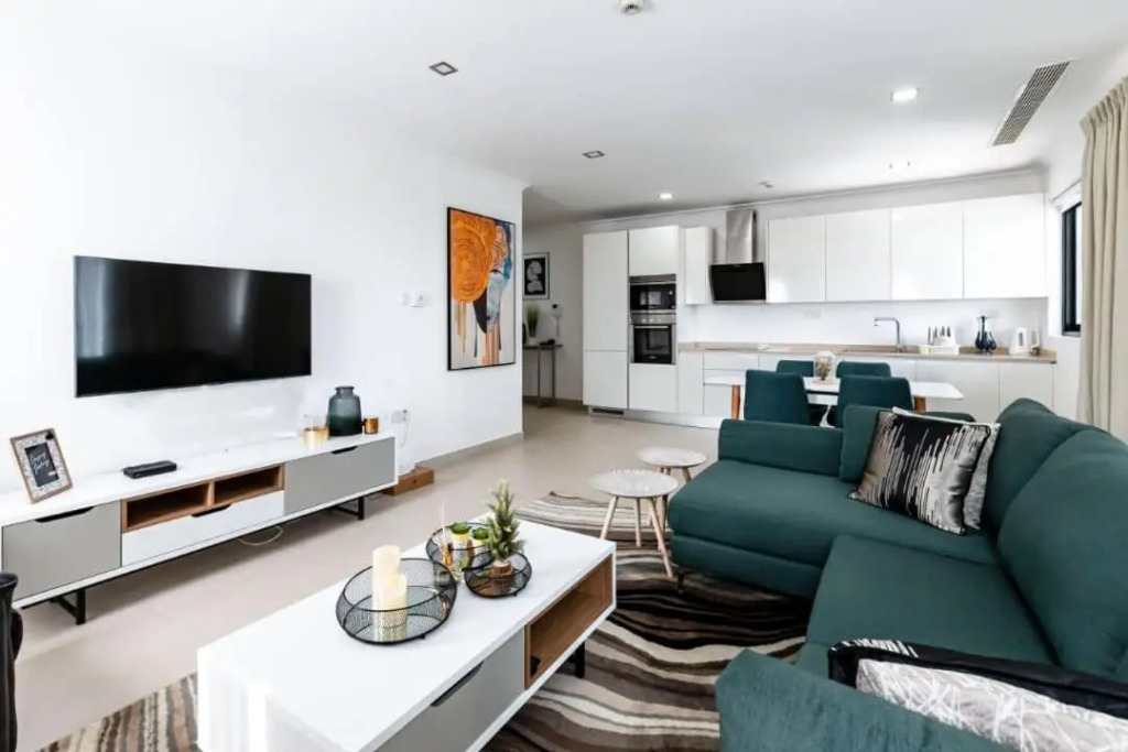 Luxurious Superior Apartment One Bedroom Space available