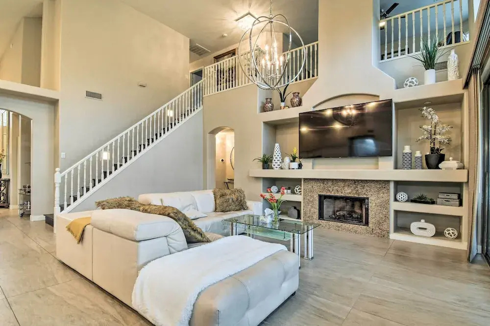 Phoenix Home: Heated Pool, Patio & Mountain Views