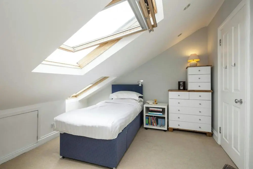 Winchendon Road by Onefinestay