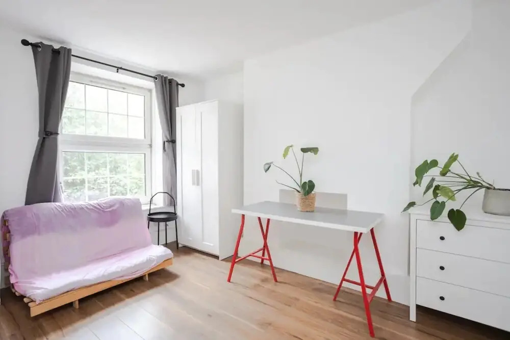 Spacious 4 Bedroom Apartment in Bethnal Green