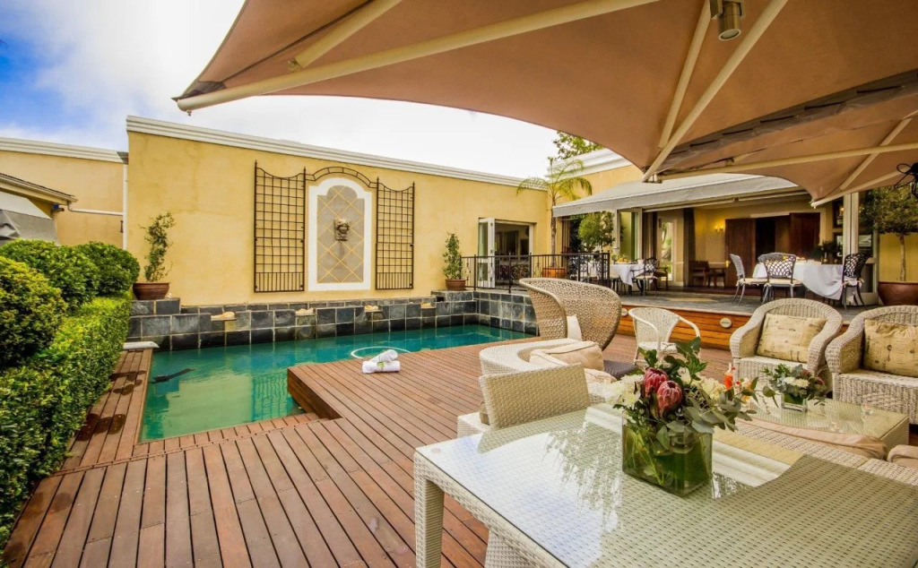 Lemoenkloof Boutique Hotel