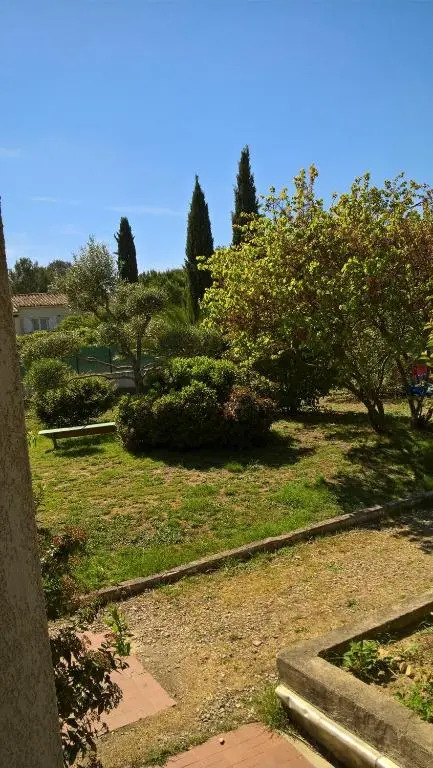 Chez Naomi