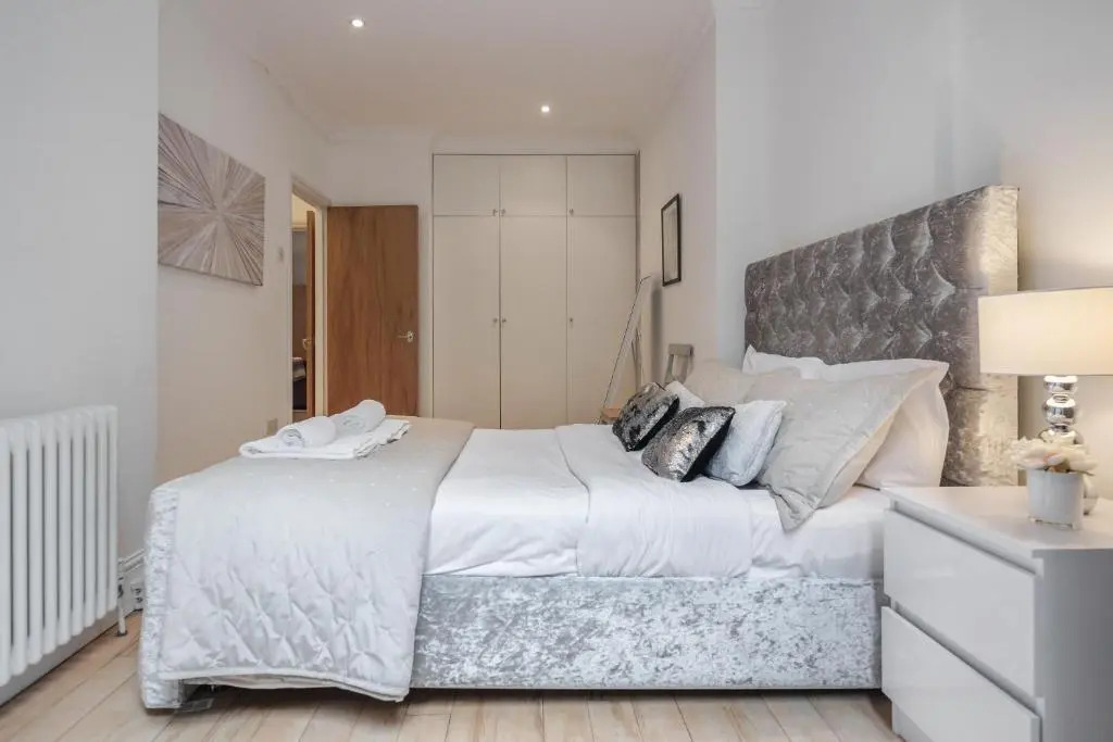Earl's court 2 Bed Apartment Nevern Square 4