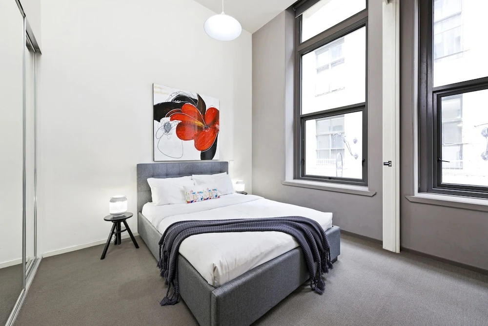 Essence of Degraves - Rejuvenate Stays
