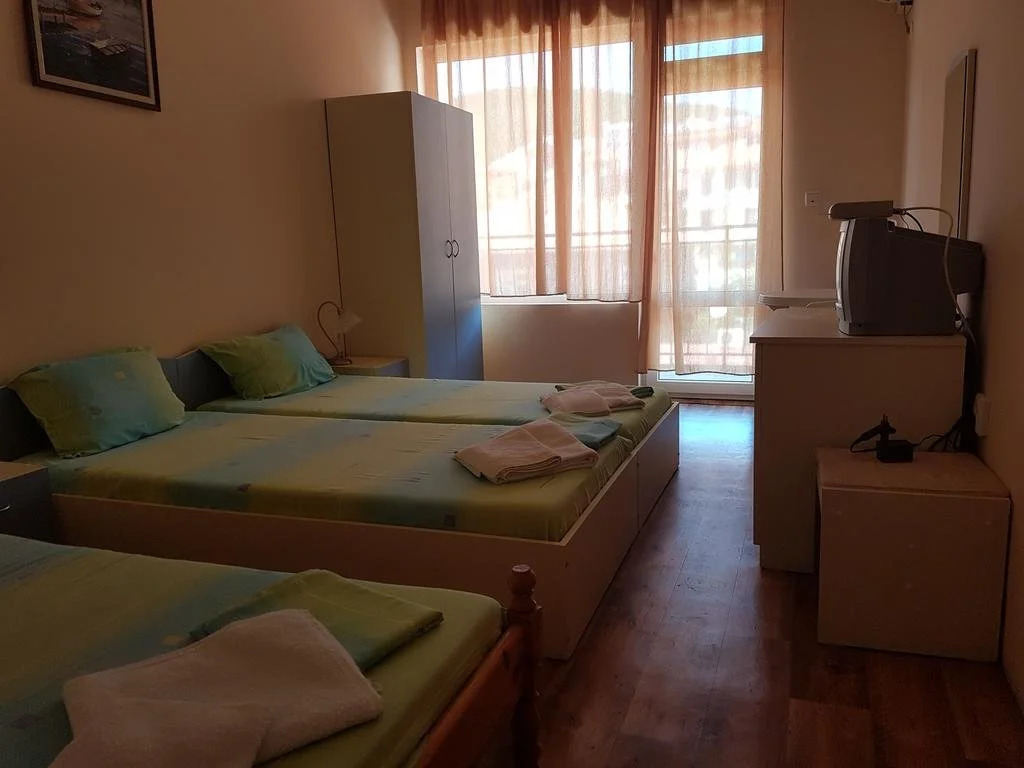 Brilliantin Guest House