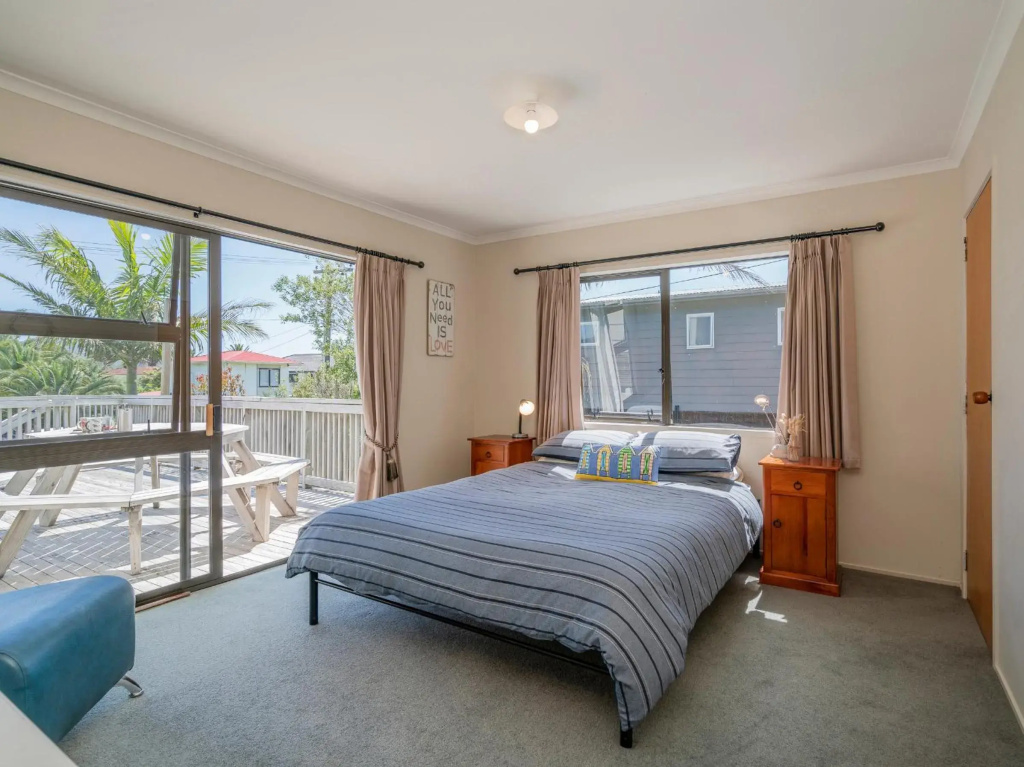 Surf Stay - Whitianga Holiday Home