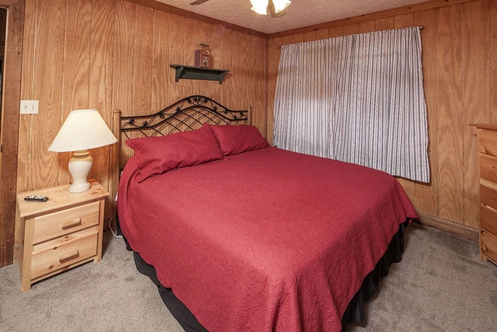 Grandpas Getaway by Eagles Ridge Resort