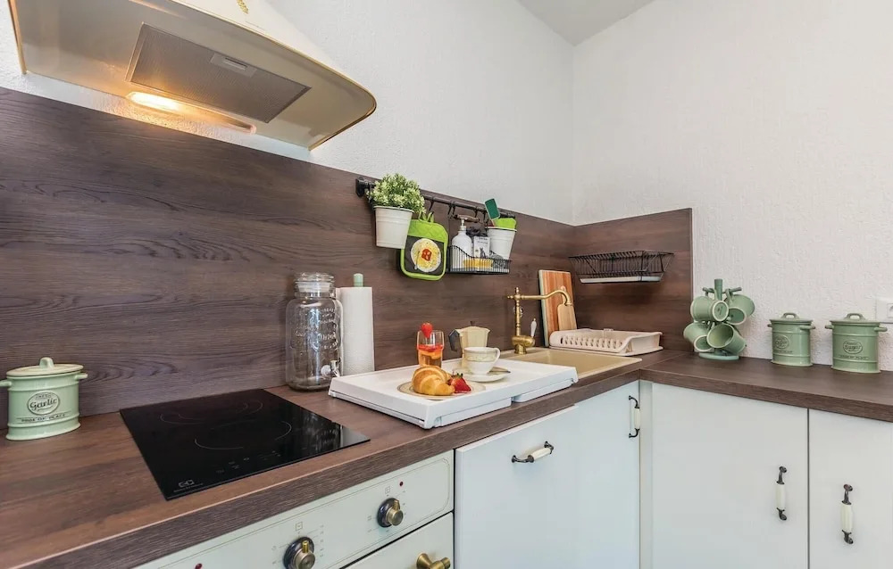 Awesome Home in Josinovac with Hot Tub, Sauna & 2 Bedrooms