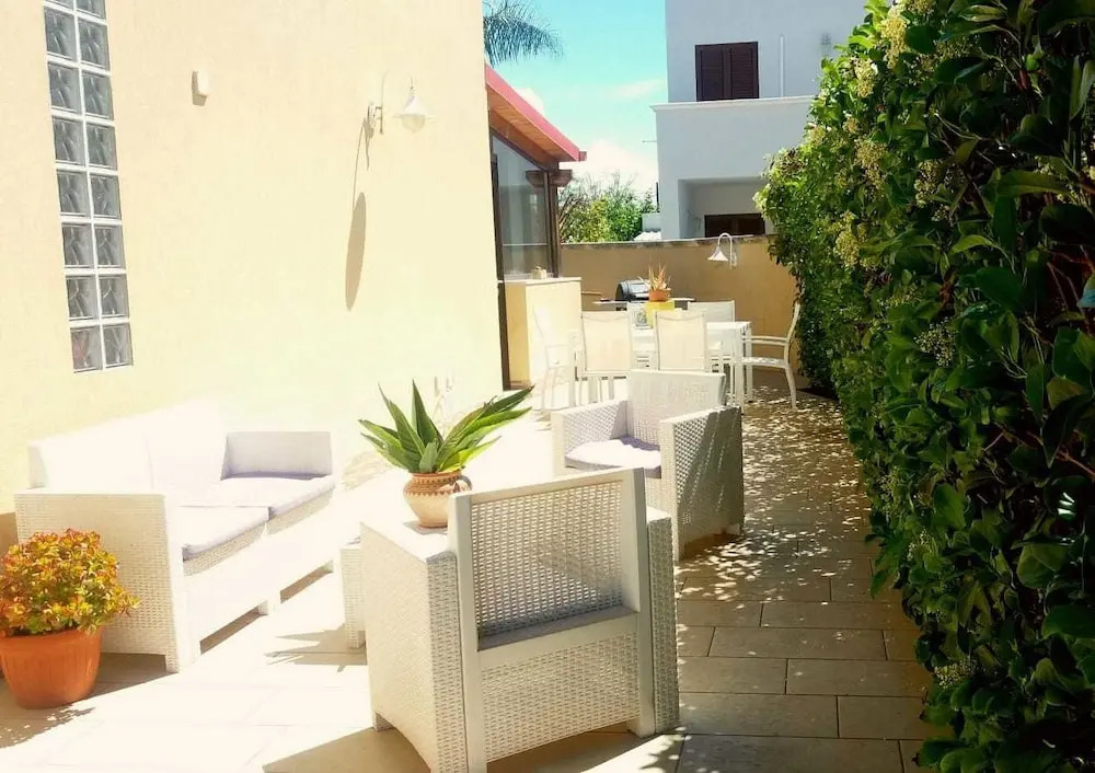 Villa A DUE PASSI DAL MARE