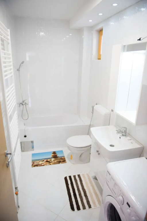 Leader Apartment