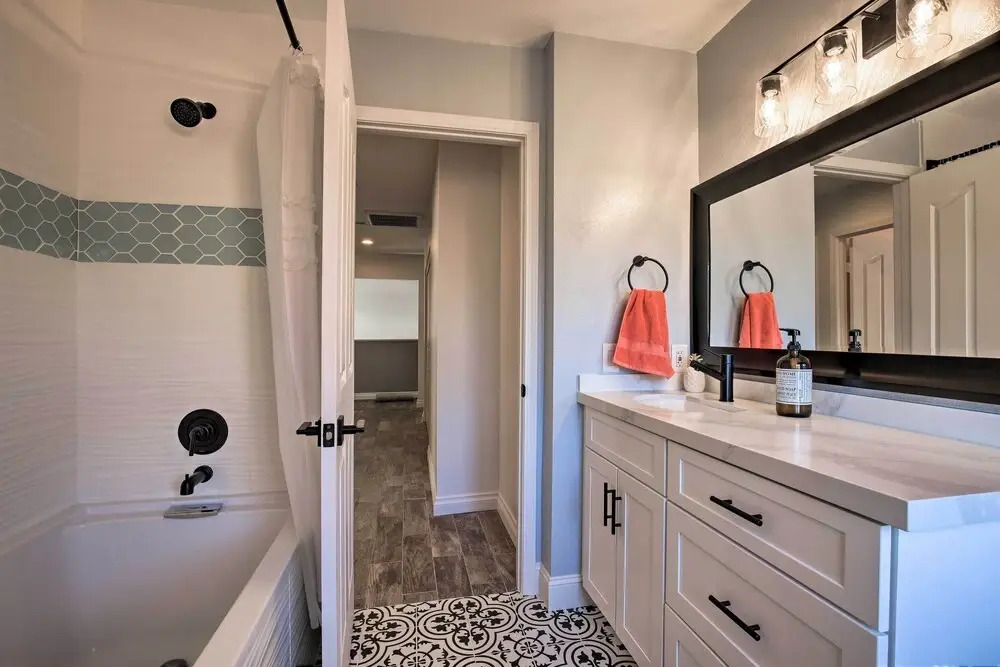 Upscale Palm Desert Oasis w/ BBQ - Near Golf!