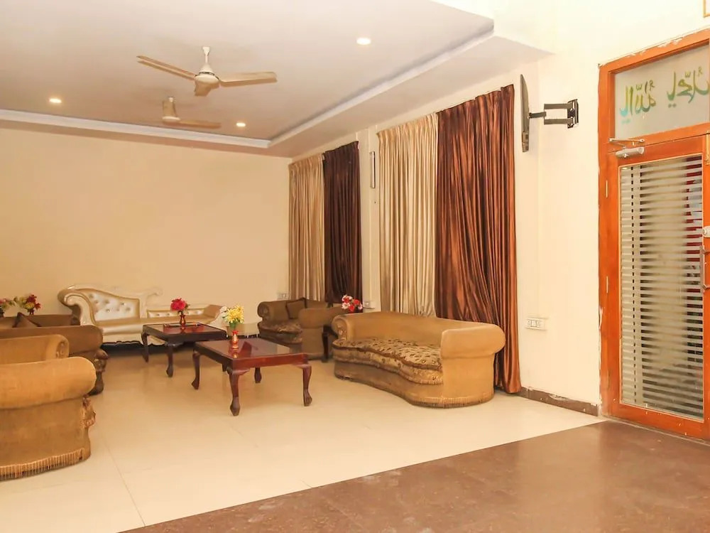 OYO 7343 Al Shareef Palace