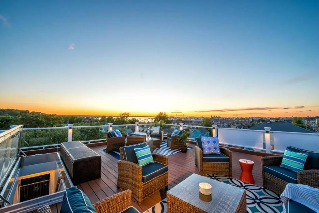 The Newport Lofts - 617 Thames Street